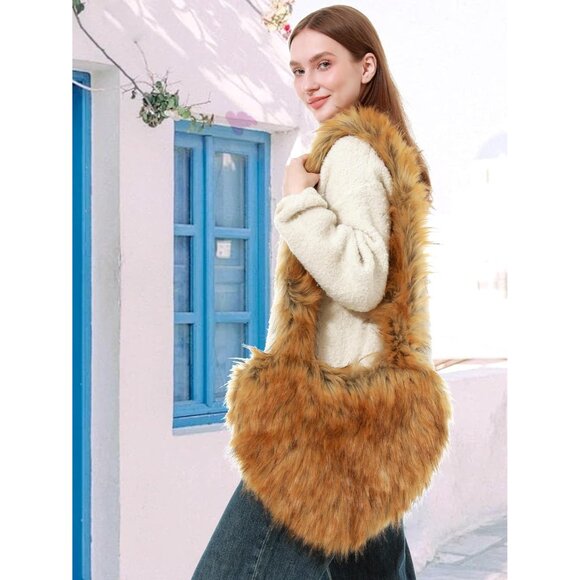 Women Faux Fur Heart Shaped Crossbody Bag Fluffy Y2K Trendy Large - Picture 6 of 7